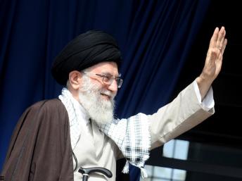 2011-10-15T121920Z_55820382_GM1E7AF1KOS01_RTRMADP_3_IRAN-USA-KHAMENEI.jpg