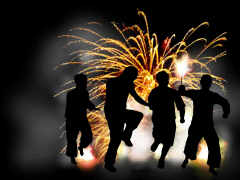 chahar_shanbeh_soori_Firecrackers_www_persiancultures_com.jpg